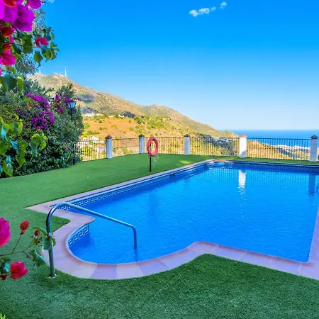 Pueblo, 3 Terraces & Pool With Sea View Mijas